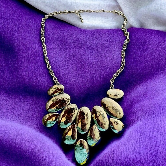 🔥 Beautiful Silver Cascade Necklace - Picture 2 of 3